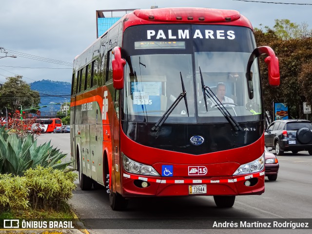 ATP - Autotransportes Palmares 15 na cidade de Mata Redonda, San José, San José, Costa Rica, por Andrés Martínez Rodríguez. Número da foto: #12712934.