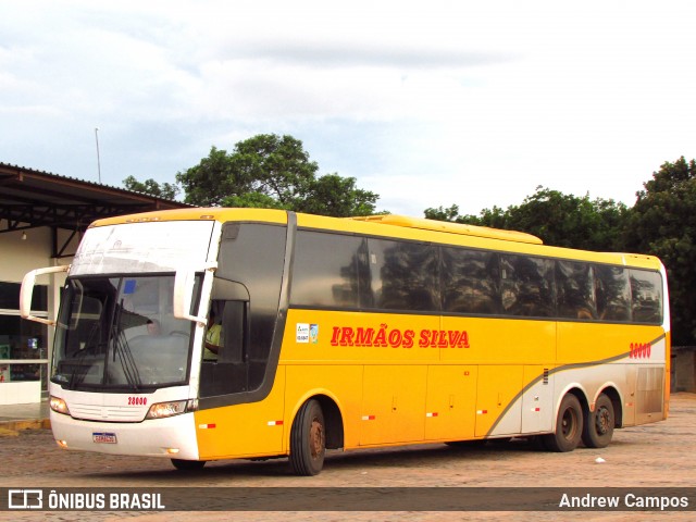 Irmãos Silva 28000 na cidade de Pirapora, Minas Gerais, Brasil, por Andrew Campos. Número da foto: #12713609.
