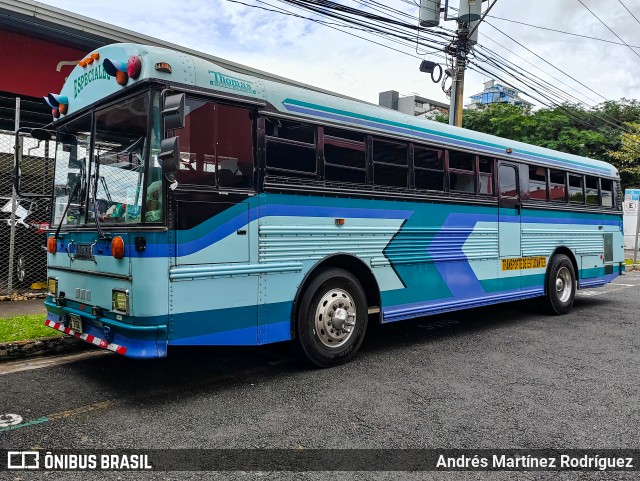 Autobuses sin identificación - Costa Rica 00 na cidade de Mata Redonda, San José, San José, Costa Rica, por Andrés Martínez Rodríguez. Número da foto: #12713030.
