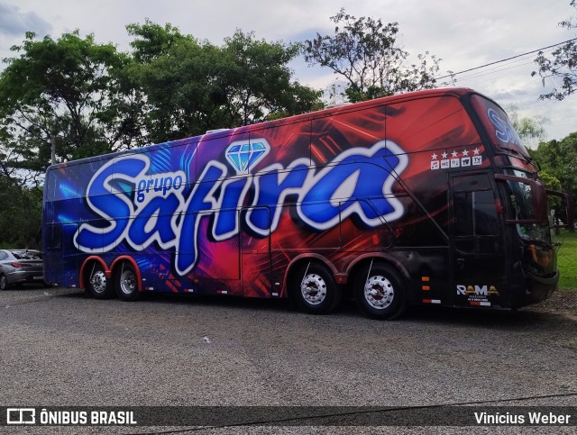 Grupo Safira SAFIRA na cidade de Erechim, Rio Grande do Sul, Brasil, por Vinícius Weber. Número da foto: #12711589.