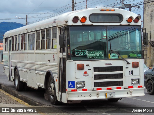 Transportes Serrano S.A. 14 na cidade de Cartago, Cartago, Costa Rica, por Josué Mora. Número da foto: #12712605.