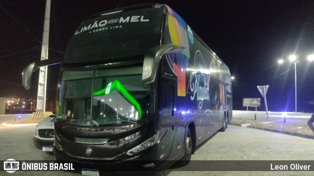 Banda Limão com Mel 1236 na cidade de Cupira, Pernambuco, Brasil, por Leon Oliver. Número da foto: #12714880.