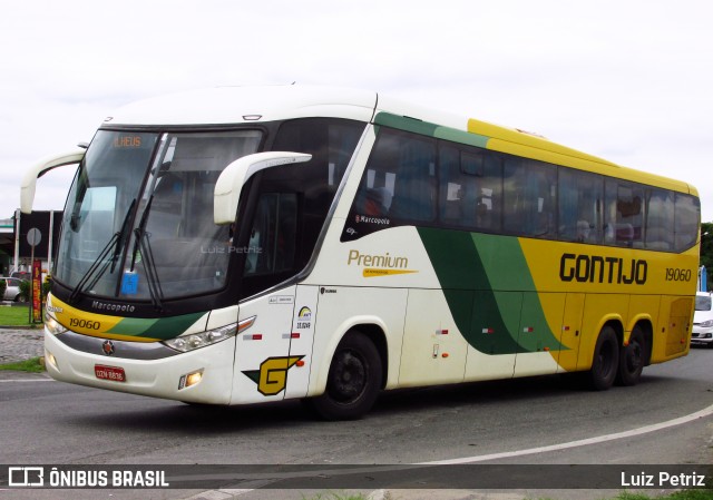 Empresa Gontijo de Transportes 19060 na cidade de Resende, Rio de Janeiro, Brasil, por Luiz Petriz. Número da foto: #12715176.