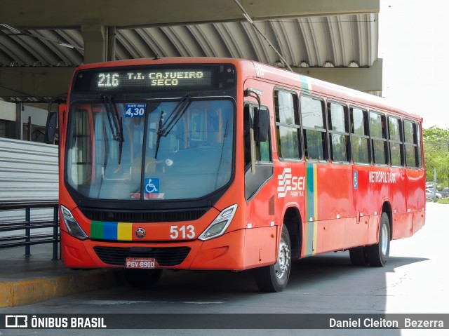 Empresa Metropolitana 513 na cidade de Jaboatão dos Guararapes, Pernambuco, Brasil, por Daniel Cleiton  Bezerra. Número da foto: #12718894.