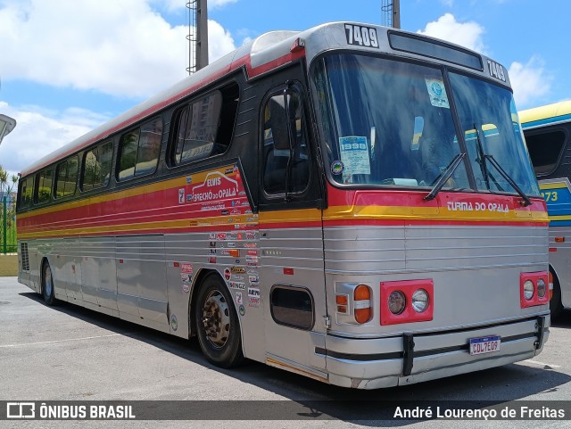 Ônibus Particulares 7409 na cidade de Barueri, São Paulo, Brasil, por André Lourenço de Freitas. Número da foto: #12718631.