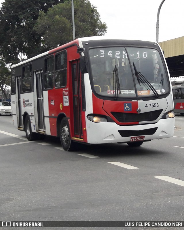 Pêssego Transportes 4 7553 na cidade de São Paulo, São Paulo, Brasil, por LUIS FELIPE CANDIDO NERI. Número da foto: #12808804.