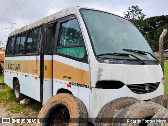 Sucata e Desmanches 6009 na cidade de São José dos Pinhais, Paraná, Brasil, por Ricardo Fontes Moro. Número da foto: #12809650.