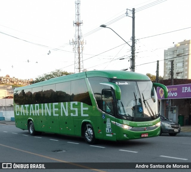Auto Viação Catarinense 3392 na cidade de Joinville, Santa Catarina, Brasil, por Andre Santos de Moraes. Número da foto: #12810698.