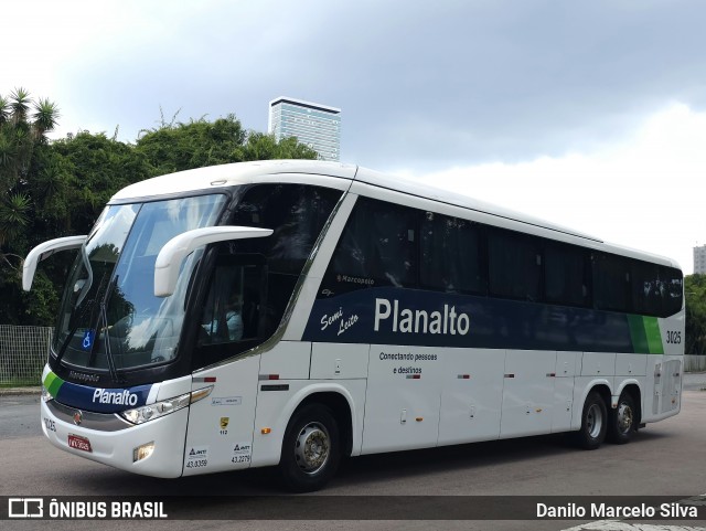 Planalto Transportes 3025 na cidade de Curitiba, Paraná, Brasil, por Danilo Marcelo Silva. Número da foto: #12811228.