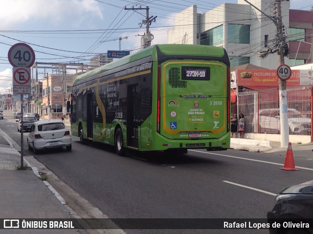 Viação Metrópole Paulista - Zona Leste 3 2658 na cidade de São Paulo, São Paulo, Brasil, por Rafael Lopes de Oliveira. Número da foto: #12810405.