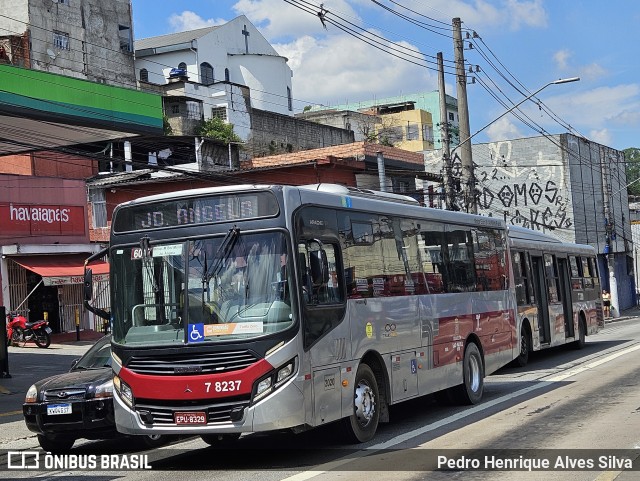 Transwolff Transportes e Turismo 7 8237 na cidade de São Paulo, São Paulo, Brasil, por Pedro Henrique Alves Silva. Número da foto: #12810564.