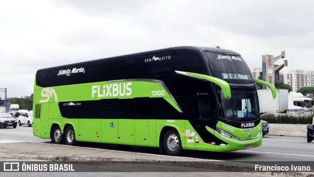 FlixBus Transporte e Tecnologia do Brasil 1300 na cidade de São Paulo, São Paulo, Brasil, por Francisco Ivano. Número da foto: #12811056.