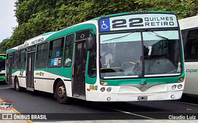 Linea 22 352 na cidade de Ciudad Autónoma de Buenos Aires, Argentina, por Claudio Luiz. Número da foto: #12813315.