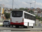 Ônibus Particulares 5864 na cidade de Caruaru, Pernambuco, Brasil, por Lenilson da Silva Pessoa. Número da foto: #:id.
