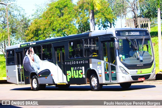 Viação Garcia 8905 na cidade de Londrina, Paraná, Brasil, por Paulo Henrique Pereira Borges. Número da foto: #12817166.