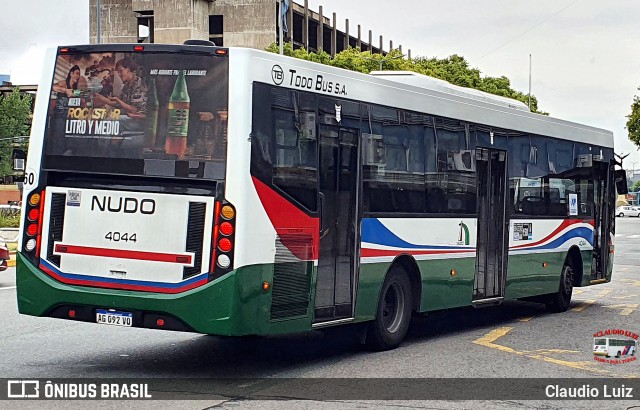Nudo 4044 na cidade de Ciudad Autónoma de Buenos Aires, Argentina, por Claudio Luiz. Número da foto: #12817035.