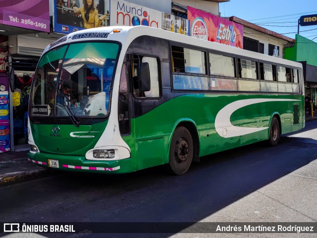 Transportes Filemón Villalobos 09 na cidade de Heredia, Heredia, Costa Rica, por Andrés Martínez Rodríguez. Número da foto: #12816533.