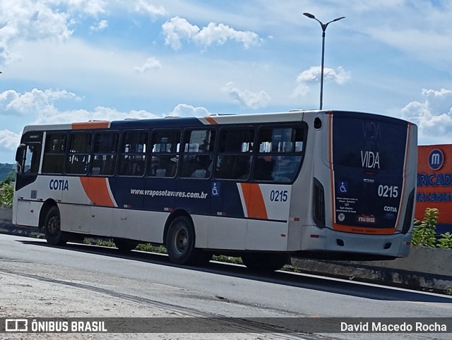 Viação Raposo Tavares Cotia 0215 na cidade de Cotia, São Paulo, Brasil, por David Macedo Rocha. Número da foto: #12817464.