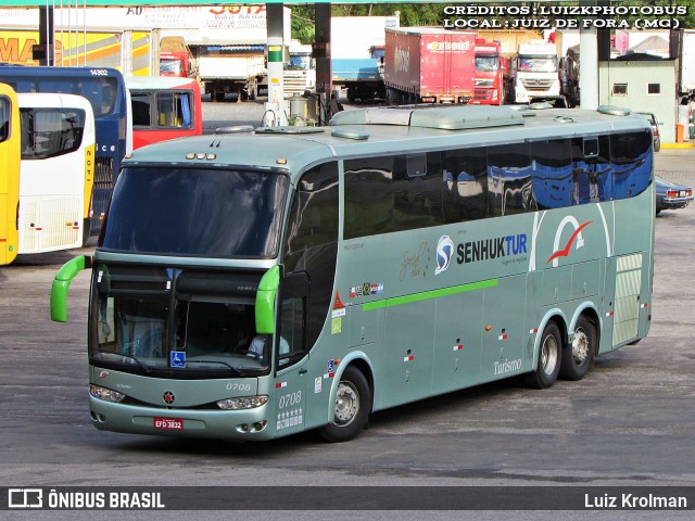 Senhuk Tur 0708 na cidade de Juiz de Fora, Minas Gerais, Brasil, por Luiz Krolman. Número da foto: #12818812.