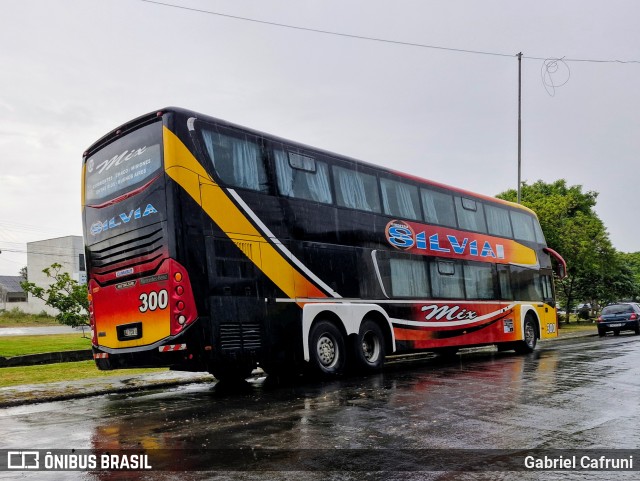 Empresa Silvia 300 na cidade de Capão da Canoa, Rio Grande do Sul, Brasil, por Gabriel Cafruni. Número da foto: #12817381.