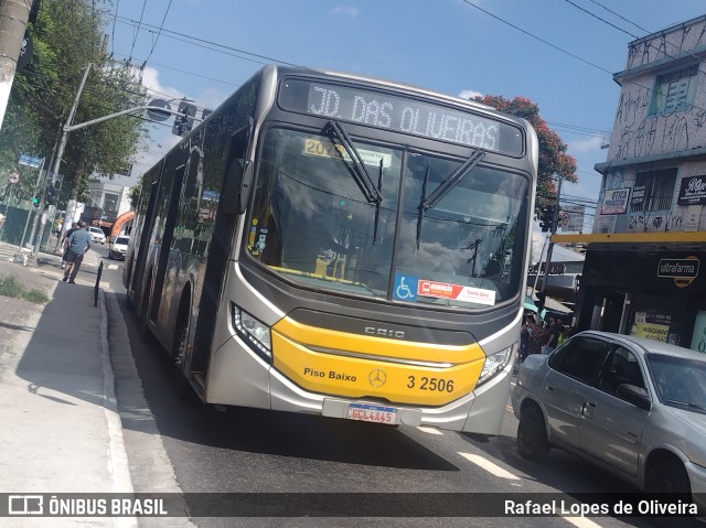 Viação Metrópole Paulista - Zona Leste 3 2506 na cidade de São Paulo, São Paulo, Brasil, por Rafael Lopes de Oliveira. Número da foto: #12819147.