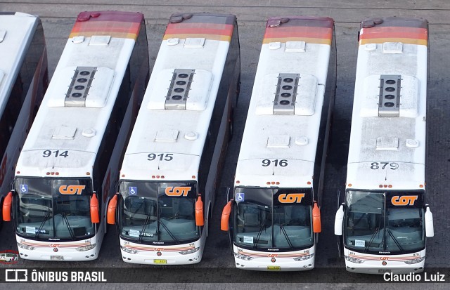 COT - Companhia Oriental de Transportes 916 na cidade de Montevideo, Montevideo, Uruguai, por Claudio Luiz. Número da foto: #12819014.