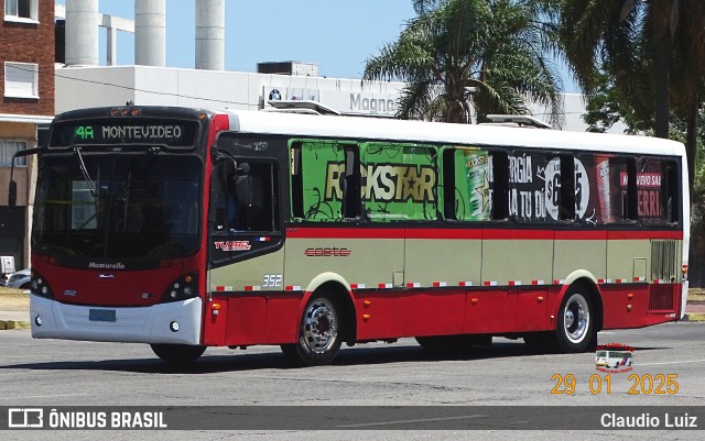 COETC - Cooperativa de Obreros y Empleados del Transporte Coletivo 352 na cidade de Montevideo, Montevideo, Uruguai, por Claudio Luiz. Número da foto: #12822411.