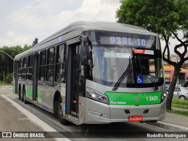 Viação Gato Preto 1 2427 na cidade de São Paulo, São Paulo, Brasil, por Rodolfo Rodrigues. Número da foto: #12823014.