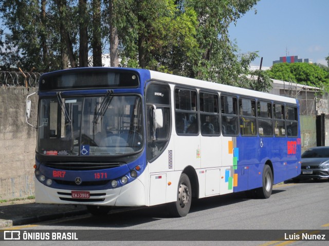 BR7 Mobilidade 1571 na cidade de São Bernardo do Campo, São Paulo, Brasil, por Luis Nunez. Número da foto: #12823331.
