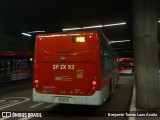 Buses Omega 7056 na cidade de La Cisterna, Santiago, Metropolitana de Santiago, Chile, por Benjamín Tomás Lazo Acuña. Número da foto: #12822953.