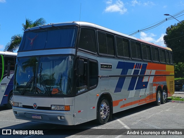 Ônibus Particulares 7013 na cidade de Barueri, São Paulo, Brasil, por André Lourenço de Freitas. Número da foto: #12826454.