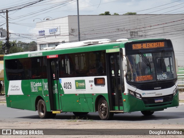Integração Transportes 4029 na cidade de Cuiabá, Mato Grosso, Brasil, por Douglas Andrez. Número da foto: #12826920.