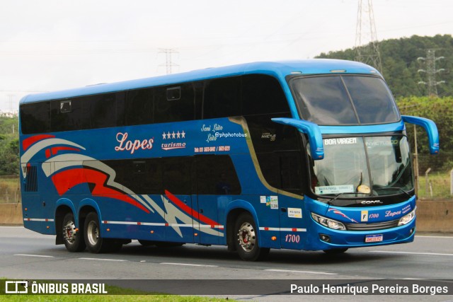 Lopes Turismo 1700 na cidade de Aparecida, São Paulo, Brasil, por Paulo Henrique Pereira Borges. Número da foto: #12826895.