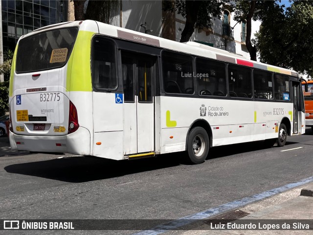 Viação Pavunense B32775 na cidade de Rio de Janeiro, Rio de Janeiro, Brasil, por Luiz Eduardo Lopes da Silva. Número da foto: #12825351.