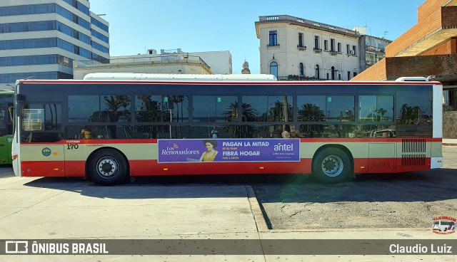 COETC - Cooperativa de Obreros y Empleados del Transporte Coletivo 170 na cidade de Montevideo, Montevideo, Uruguai, por Claudio Luiz. Número da foto: #12826837.