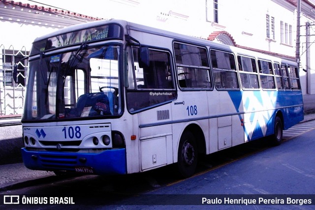 Colitur Transportes Rodoviários 108 na cidade de Barra Mansa, Rio de Janeiro, Brasil, por Paulo Henrique Pereira Borges. Número da foto: #12826944.
