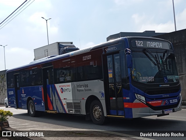 Auto Viação Bragança Metropolitana > Viação Raposo Tavares 12.2535 na cidade de Cotia, São Paulo, Brasil, por David Macedo Rocha. Número da foto: #12825793.