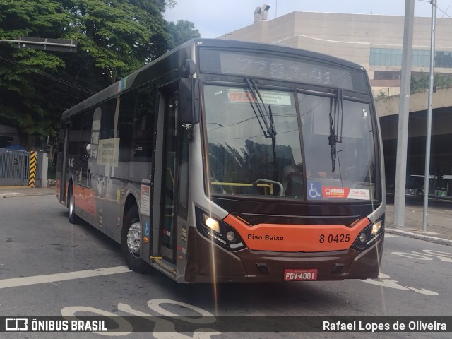TRANSPPASS - Transporte de Passageiros 8 0425 na cidade de São Paulo, São Paulo, Brasil, por Rafael Lopes de Oliveira. Número da foto: #12825005.