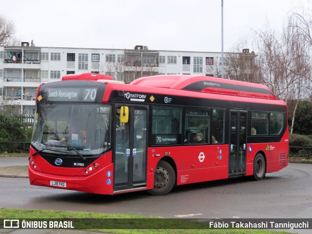 London United BE37022 na cidade de London, Greater London, Inglaterra, por Fábio Takahashi Tanniguchi. Número da foto: #12828982.