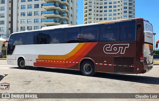 COT - Companhia Oriental de Transportes 909 na cidade de Punta del Este, Maldonado, Uruguai, por Claudio Luiz. Número da foto: #12829394.