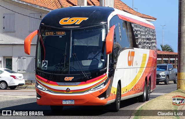 COT - Companhia Oriental de Transportes 987 na cidade de Punta del Este, Maldonado, Uruguai, por Claudio Luiz. Número da foto: #12829563.