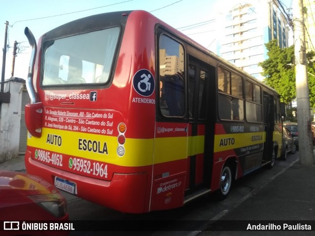 Auto Escola Super Classe A 4E06 na cidade de São Caetano do Sul, São Paulo, Brasil, por Andarilho Paulista. Número da foto: #12830240.