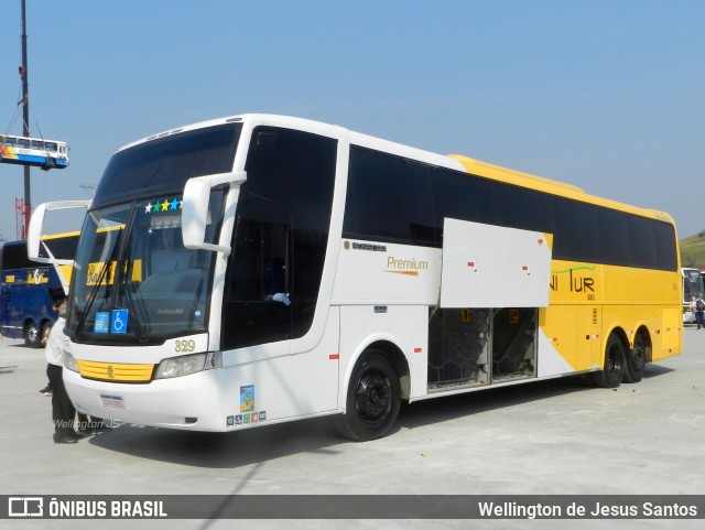 Nani Tur 329 na cidade de Duque de Caxias, Rio de Janeiro, Brasil, por Wellington de Jesus Santos. Número da foto: #12832031.