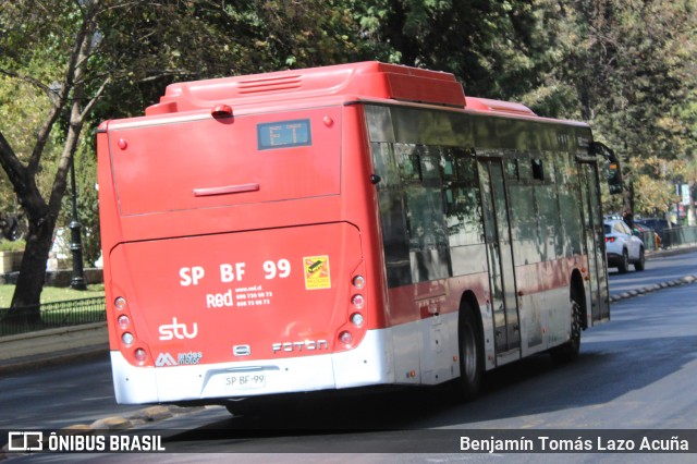 STU Santiago Transporte Urbano SPBF99 na cidade de Santiago, Santiago, Metropolitana de Santiago, Chile, por Benjamín Tomás Lazo Acuña. Número da foto: #12831889.