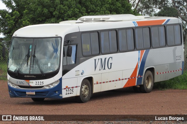 VMG - Viação Minas Gerais 2225 na cidade de Araxá, Minas Gerais, Brasil, por Lucas Borges . Número da foto: #12833347.
