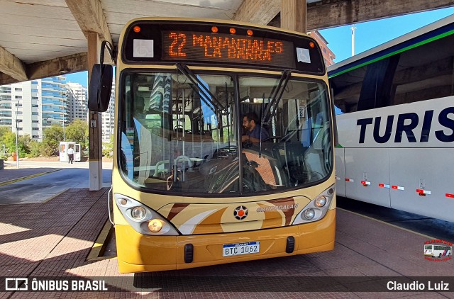 Micro Ltda 96 na cidade de Punta del Este, Maldonado, Uruguai, por Claudio Luiz. Número da foto: #12834272.
