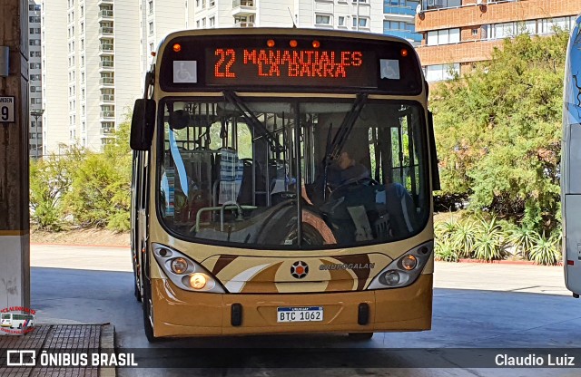 Micro Ltda 96 na cidade de Punta del Este, Maldonado, Uruguai, por Claudio Luiz. Número da foto: #12834274.