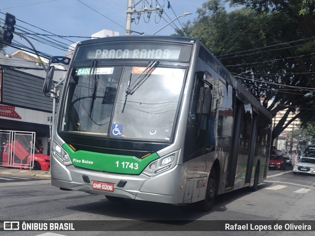 Viação Santa Brígida 1 1743 na cidade de São Paulo, São Paulo, Brasil, por Rafael Lopes de Oliveira. Número da foto: #12832280.