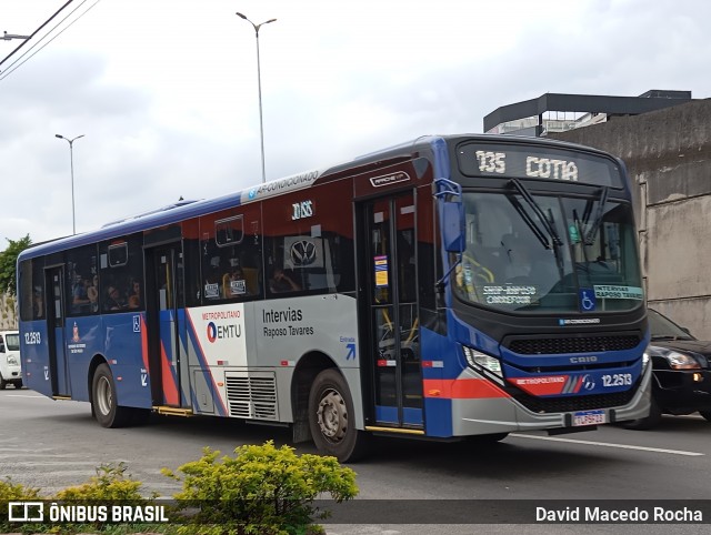 Auto Viação Bragança Metropolitana > Viação Raposo Tavares 12.2513 na cidade de Cotia, São Paulo, Brasil, por David Macedo Rocha. Número da foto: #12834836.