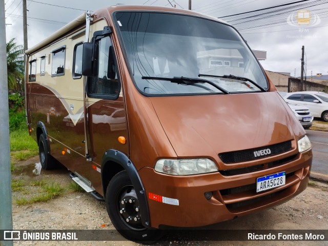 Motorhomes 5C28 na cidade de Curitiba, Paraná, Brasil, por Ricardo Fontes Moro. Número da foto: #12835362.